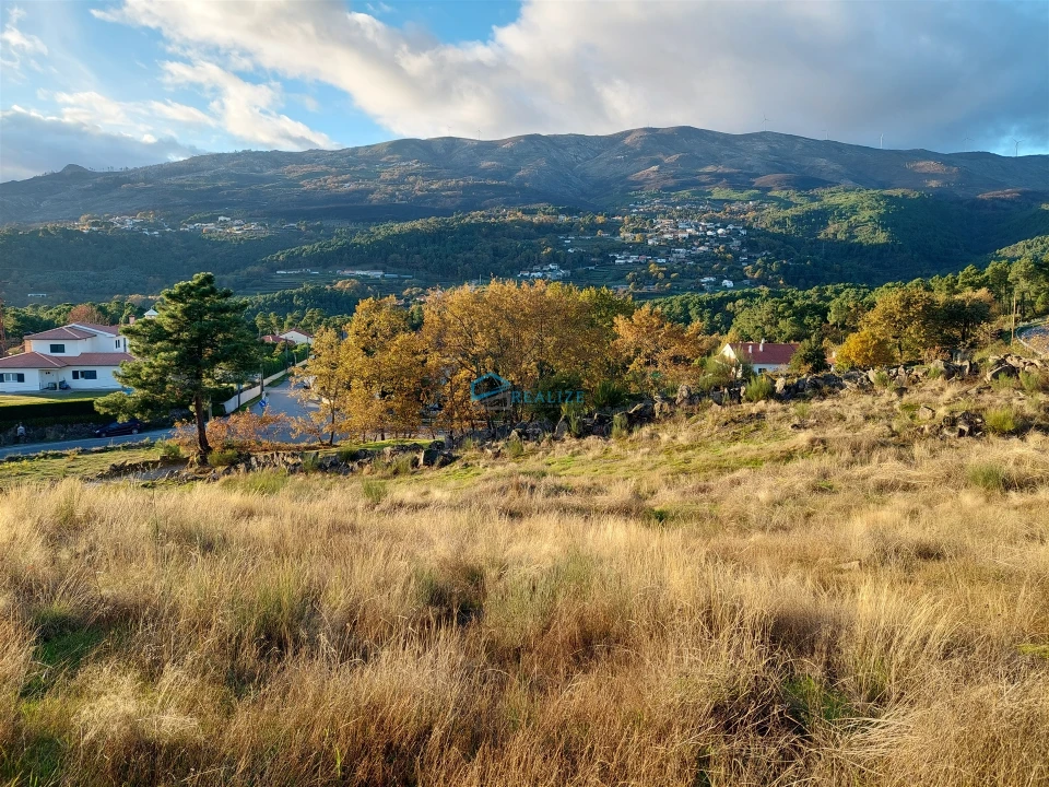Terreno para Venda em Adoufe e Vilarinho de Samardã Foto 6