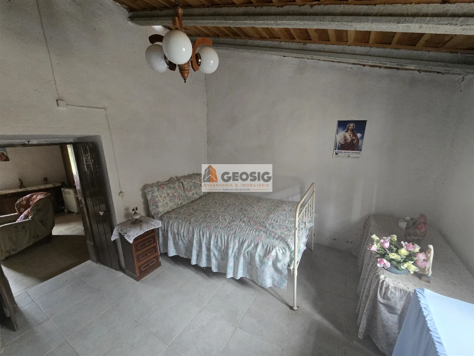 Moradia T3 para Venda em Santa Cruz Foto 8