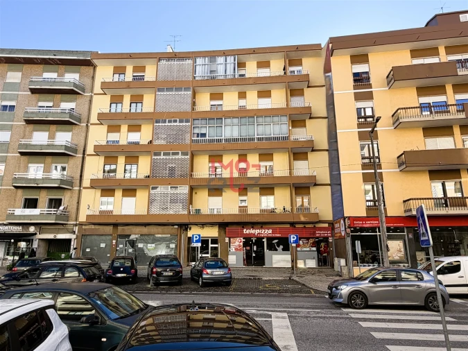 Loja para Venda em Santa Maria, São Pedro e Matacães