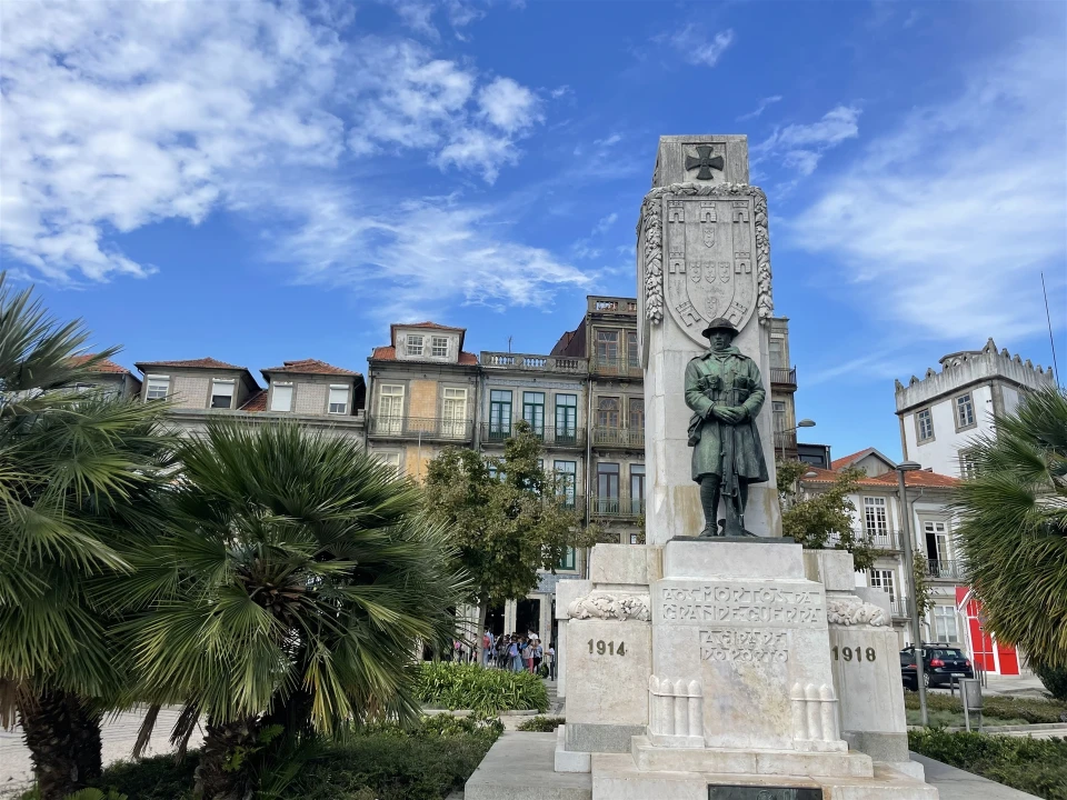 Apartamento T0 para Venda em Paranhos Foto 16