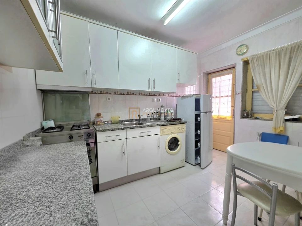 Moradia T2 para Venda em Pedrouços Foto 3