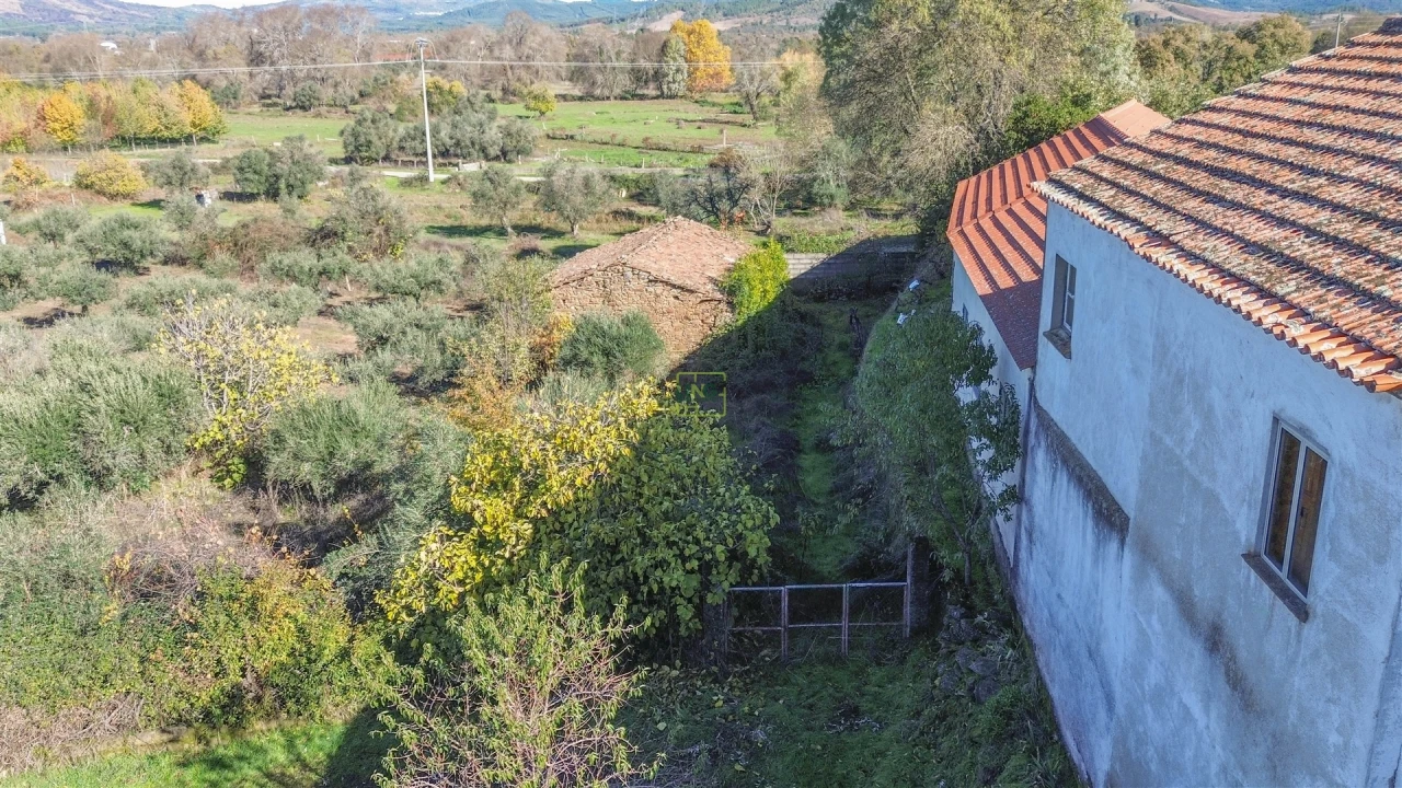 Moradia T1 para Venda em Benquerença Foto 18