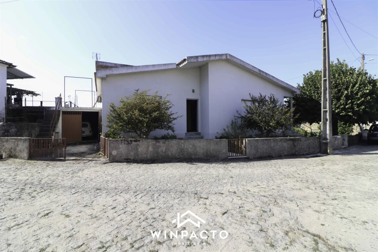 Moradia T3 para Venda em Vilar Seco Foto 3