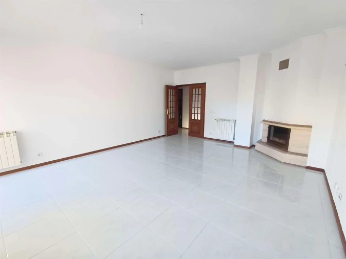 Apartamento T4 para Arrendamento em Buarcos Foto 10