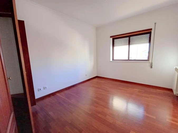 Apartamento T4 para Arrendamento em Buarcos Foto 21