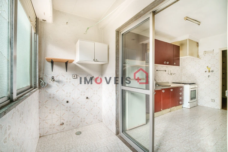 Apartamento T2 para Venda em Algés, Linda-A-Velha e Cruz Quebrada-Dafundo Foto 10