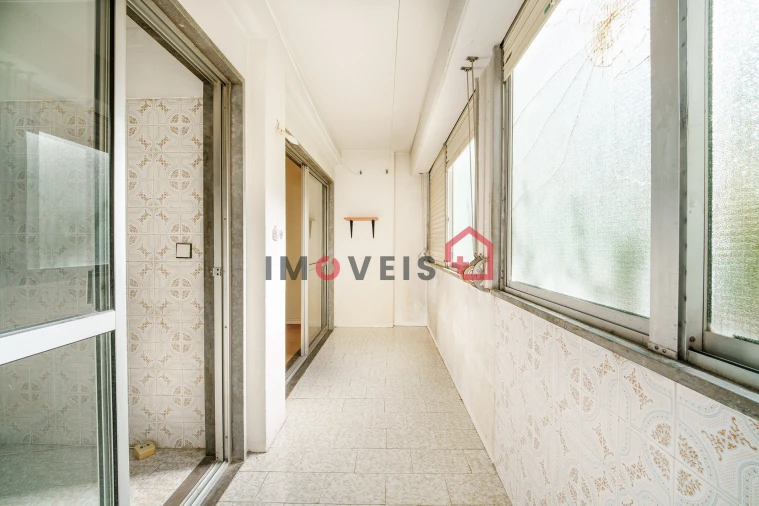 Apartamento T2 para Venda em Algés, Linda-A-Velha e Cruz Quebrada-Dafundo Foto 11