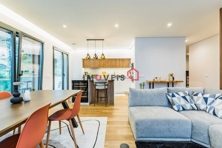 Apartamento T3 para Venda em Parceiros e Azoia Foto 5