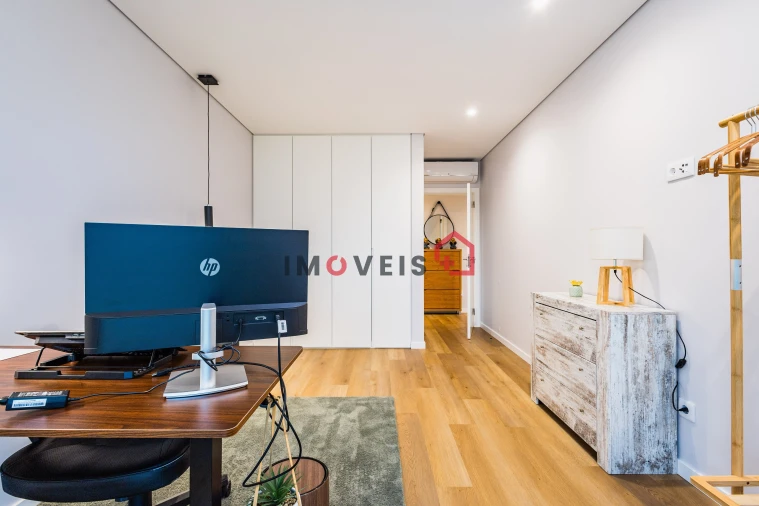 Apartamento T3 para Venda em Parceiros e Azoia Foto 20