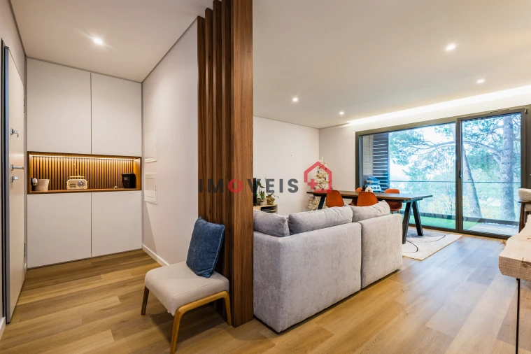 Apartamento T3 para Venda em Parceiros e Azoia Foto 1