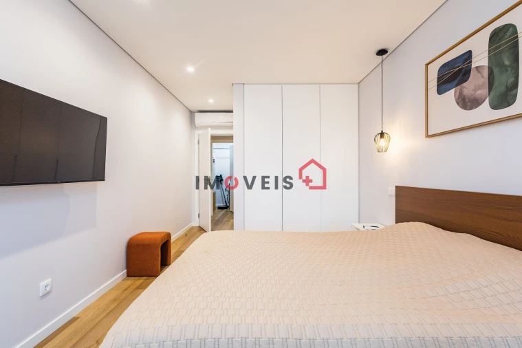 Apartamento T3 para Venda em Parceiros e Azoia Foto 17