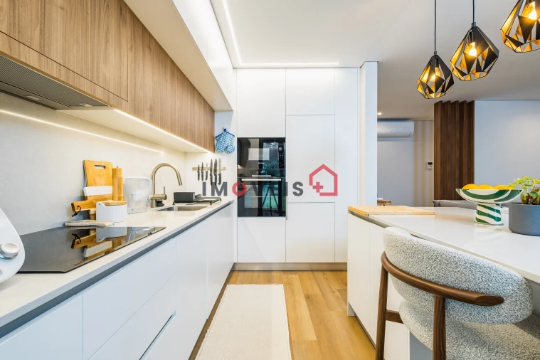 Apartamento T3 para Venda em Parceiros e Azoia Foto 8