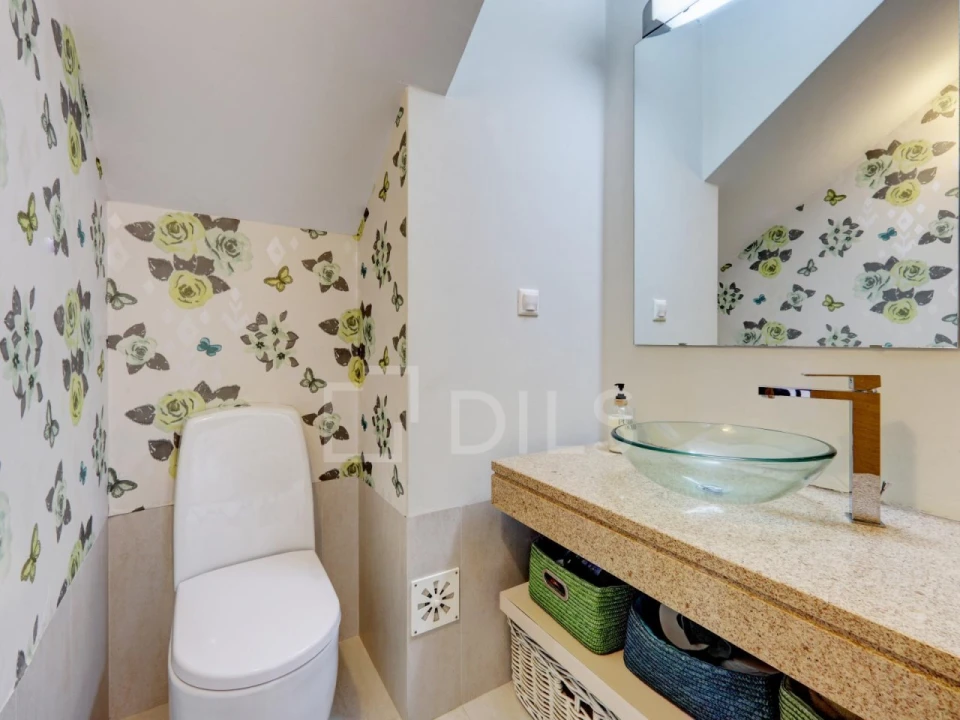 Moradia T5 para Venda em Ajuda Foto 13