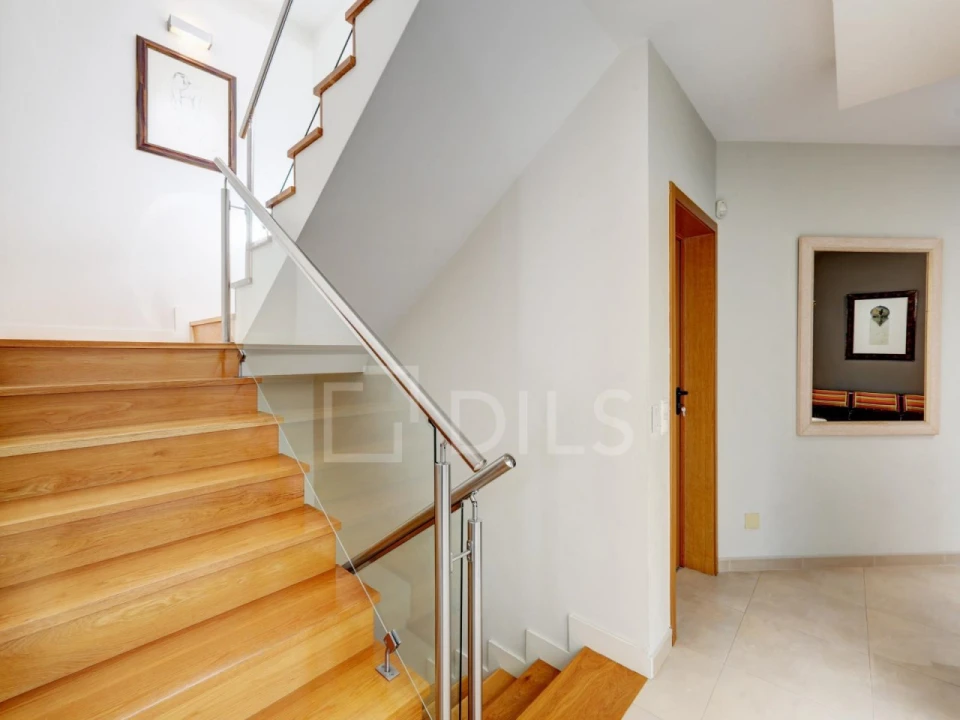 Moradia T5 para Venda em Ajuda Foto 22