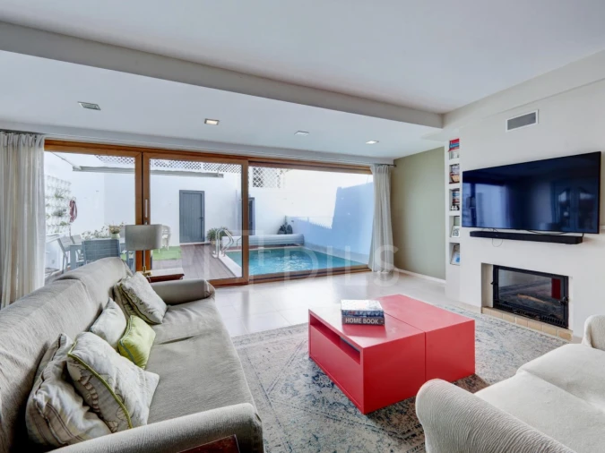 Moradia T5 para Venda em Ajuda Foto 2