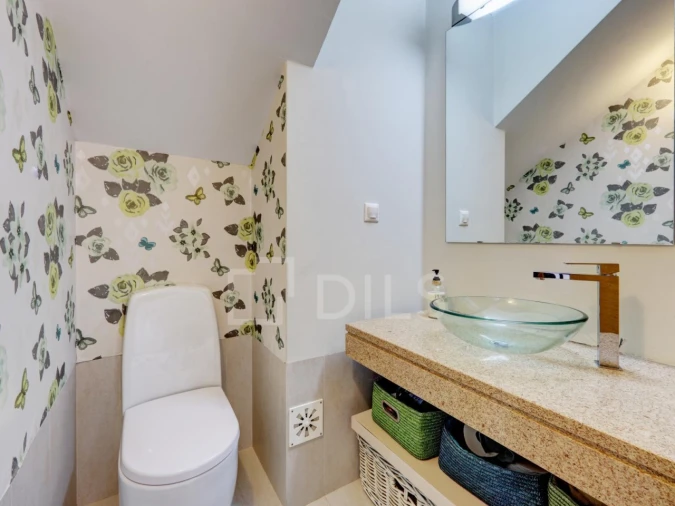 Moradia T5 para Venda em Ajuda Foto 13