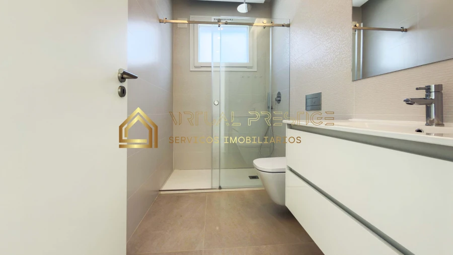 Moradia T4 para Venda em Azeitão (São Lourenço e São Simão) Foto 11