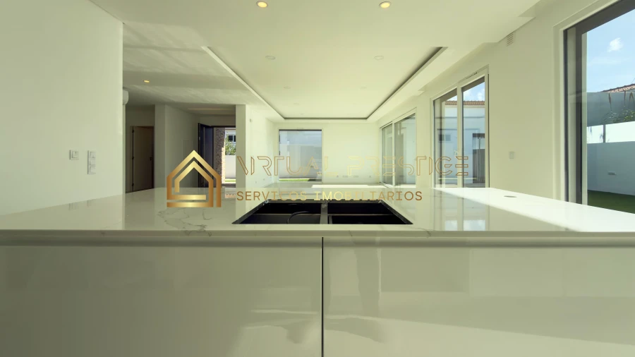 Moradia T4 para Venda em Azeitão (São Lourenço e São Simão) Foto 10