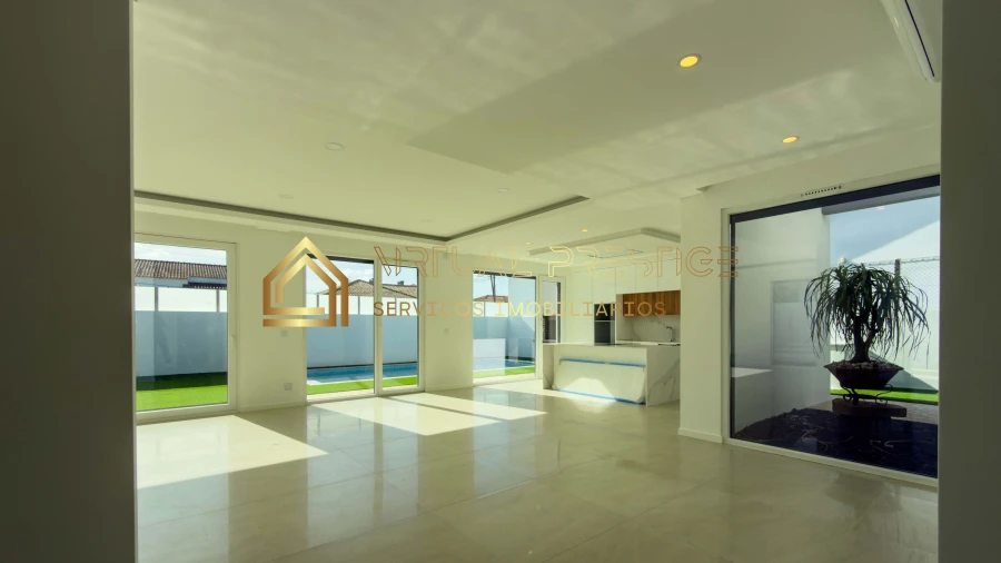 Moradia T4 para Venda em Azeitão (São Lourenço e São Simão) Foto 4