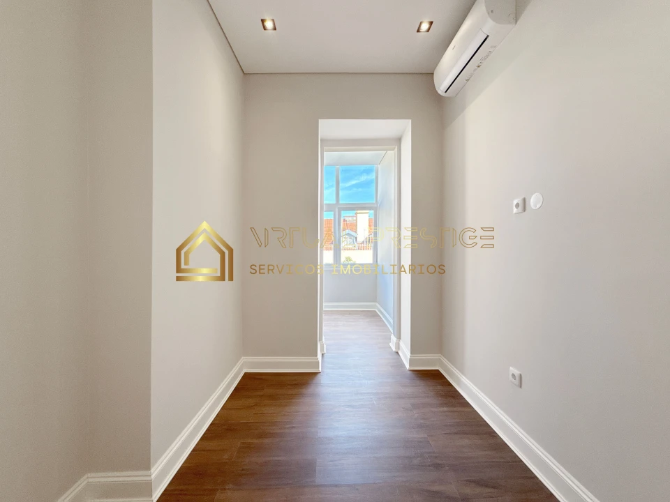 Apartamento T3 para Venda em Areeiro Foto 15