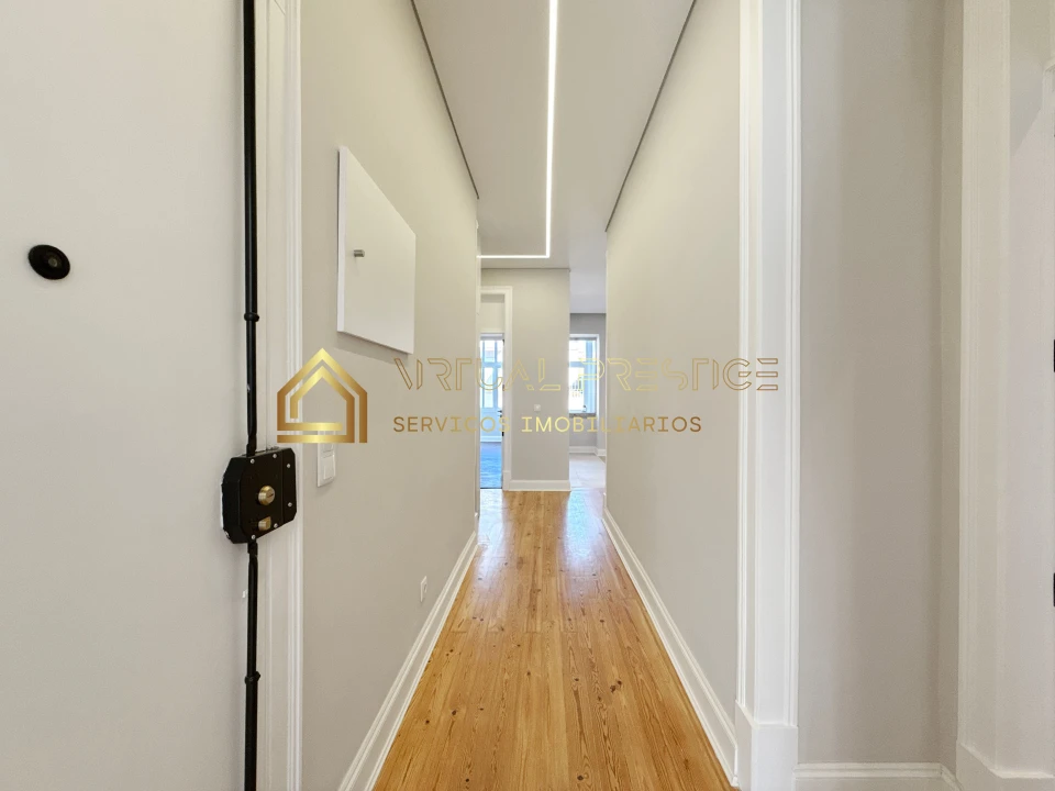 Apartamento T3 para Venda em Areeiro Foto 11