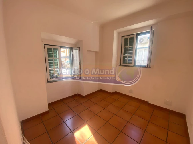 Moradia T2 para Venda em Mora Foto 16