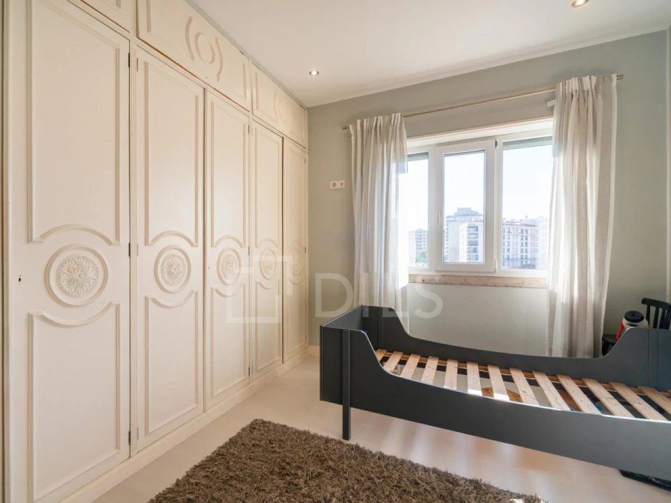 Apartamento T2 para Venda em Areeiro Foto 19