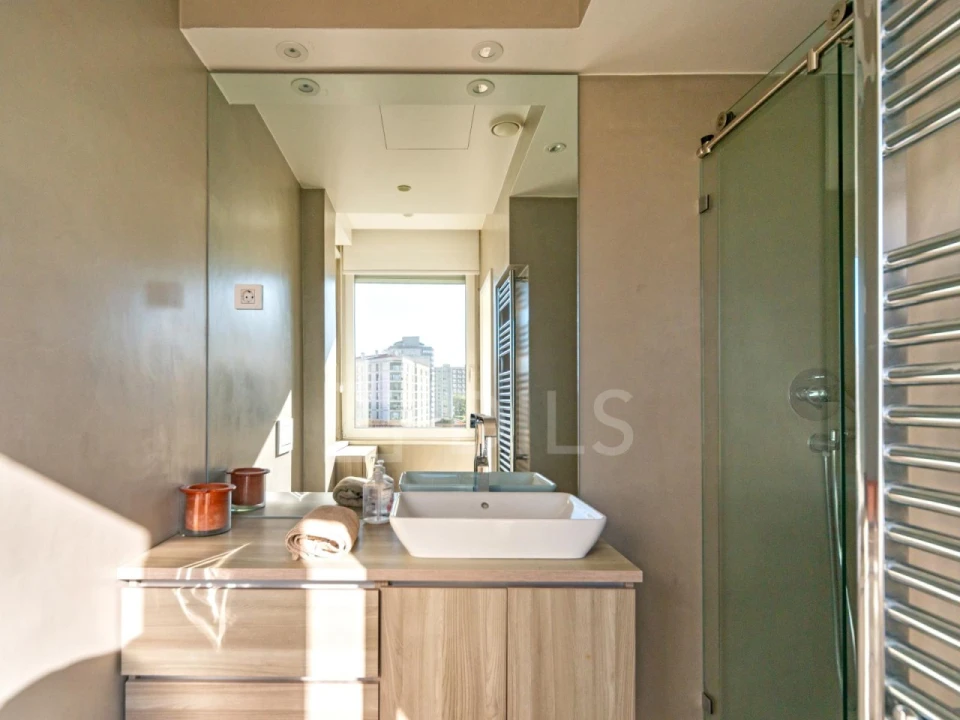 Apartamento T2 para Venda em Areeiro Foto 23