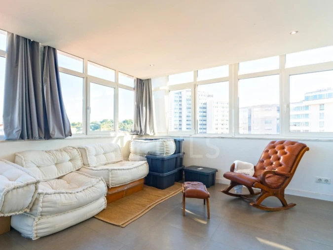 Apartamento T2 para Venda em Areeiro Foto 4