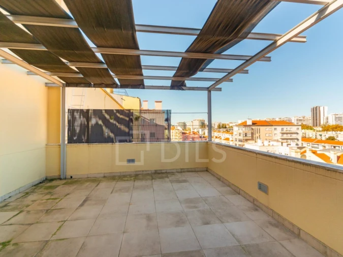 Apartamento T2 para Venda em Areeiro Foto 9