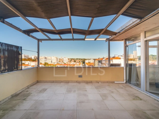 Apartamento T2 para Venda em Areeiro Foto 10