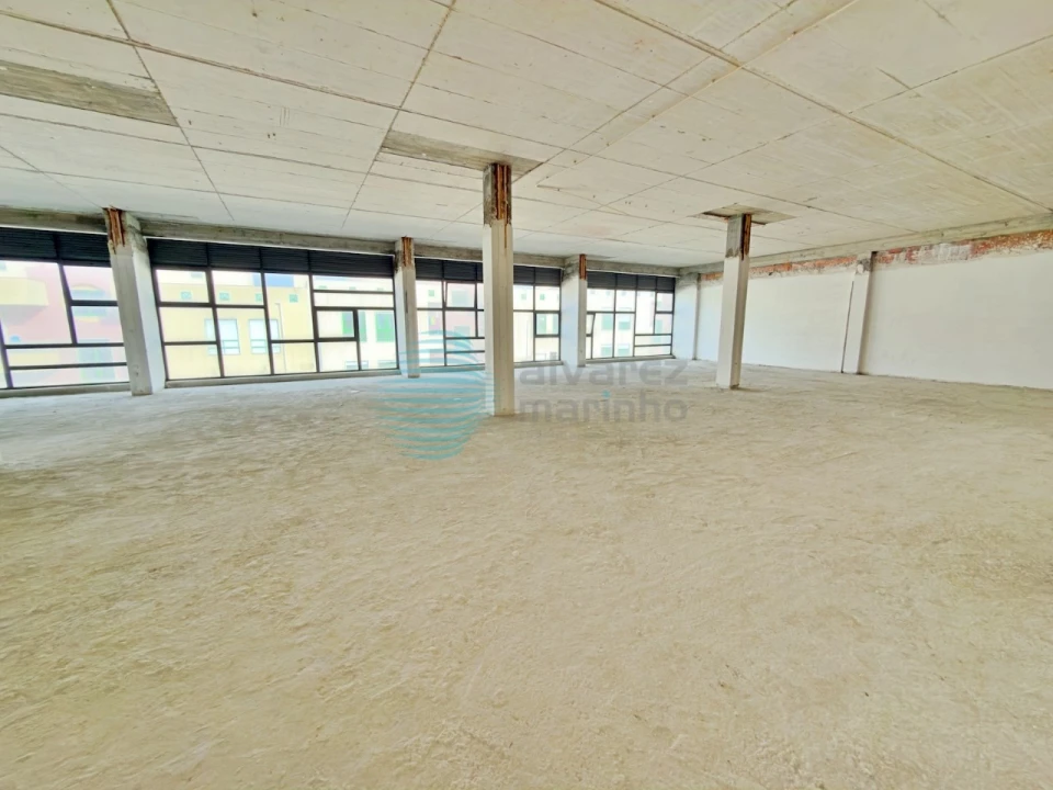 Escritório para Venda em Rio de Mouro Foto 11