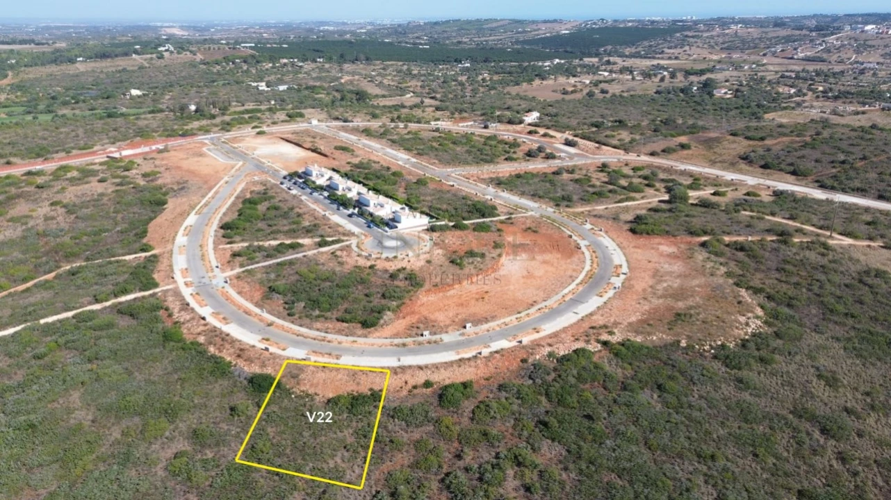 Terreno para Venda em Bensafrim e Barão de São João Foto 2