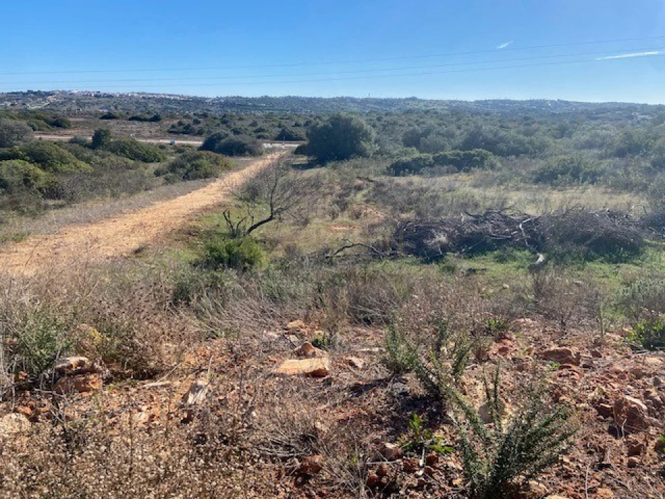 Terreno para Venda em Bensafrim e Barão de São João Foto 4