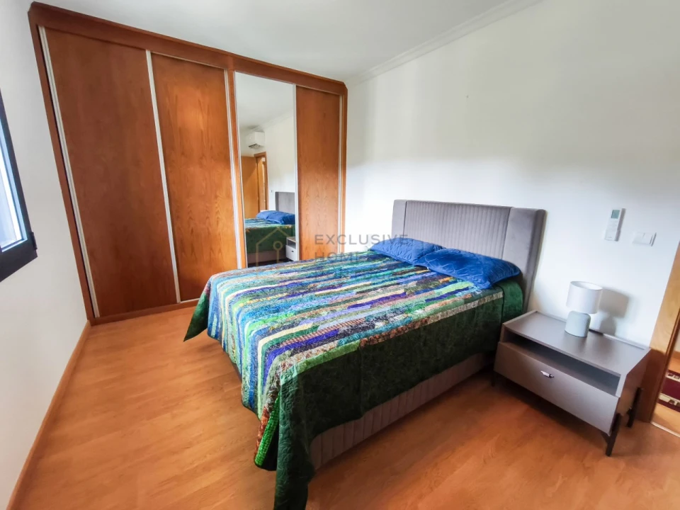 Moradia T4 para Arrendamento em Rebordões (Souto) Foto 24