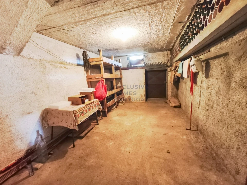 Moradia T4 para Arrendamento em Rebordões (Souto) Foto 31