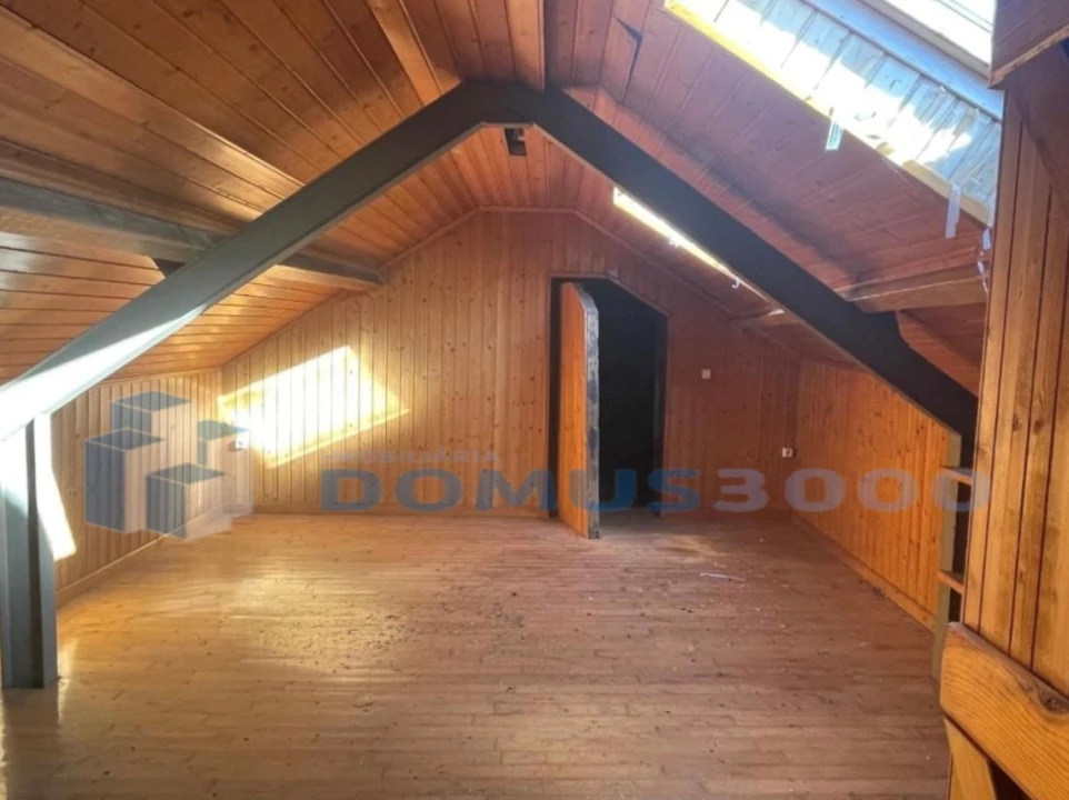 Moradia T5 para Venda em Telões Foto 5