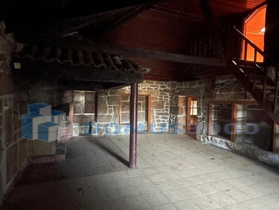 Moradia T5 para Venda em Telões Foto 12