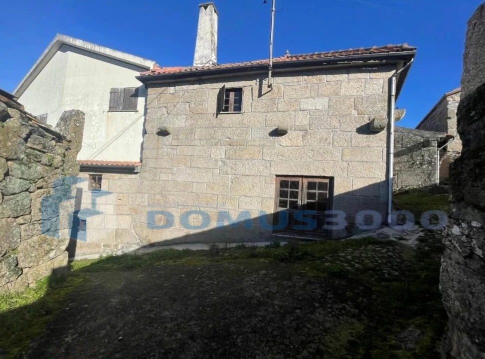 Moradia T5 para Venda em Telões Foto 1