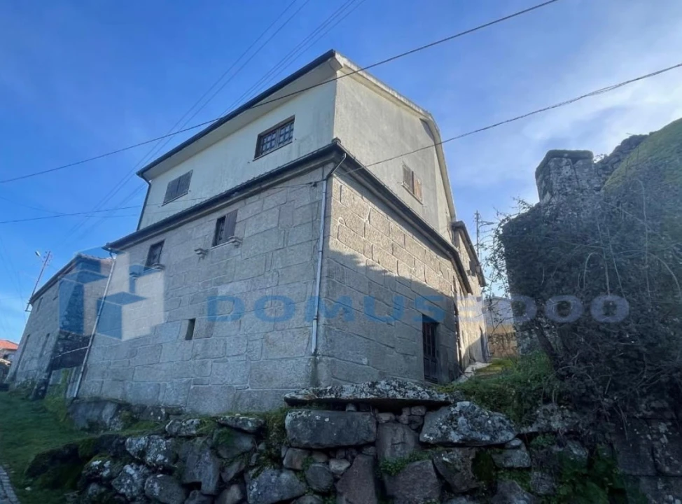 Moradia T5 para Venda em Telões Foto 18