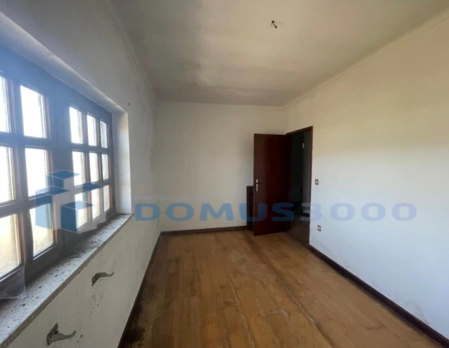 Moradia T5 para Venda em Telões Foto 15