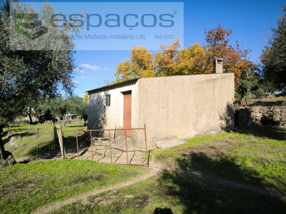 Quinta T1 para Venda em Escalos de Baixo e Mata Foto 3