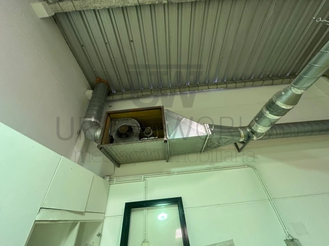 Armazém para Venda em Venda do Pinheiro e Santo Estêvão das Galés Foto 24