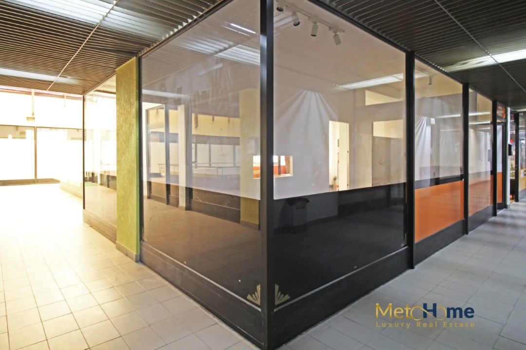 Loja para Arrendamento em Santa Marinha e São Pedro da Afurada Foto 3