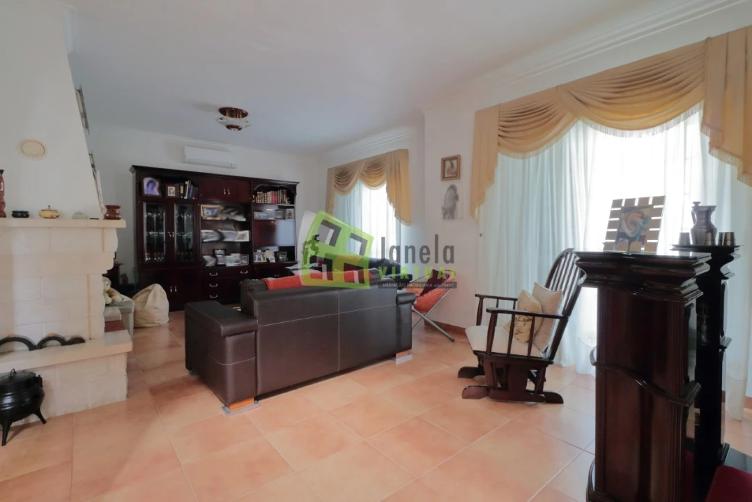 Moradia T4 para Venda em Quinta do Conde Foto 2