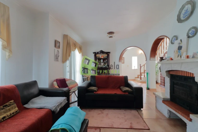 Moradia T4 para Venda em Quinta do Conde Foto 4