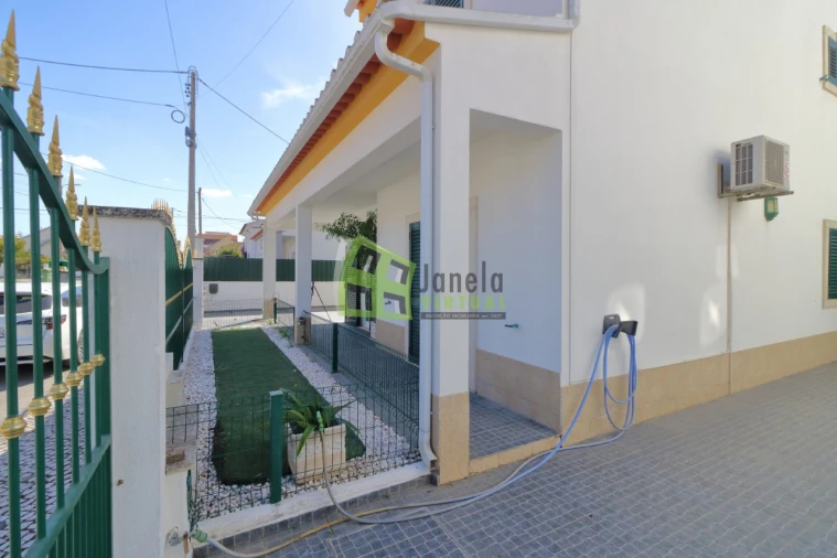 Moradia T4 para Venda em Quinta do Conde Foto 31