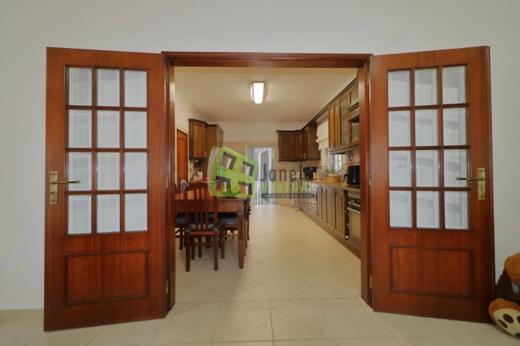 Moradia T5 para Venda em Fernao Ferro Foto 2