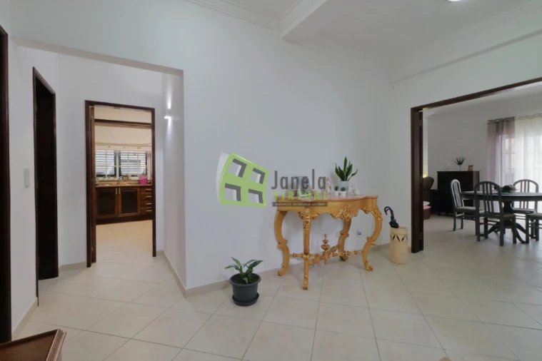 Moradia T5 para Venda em Fernao Ferro Foto 8