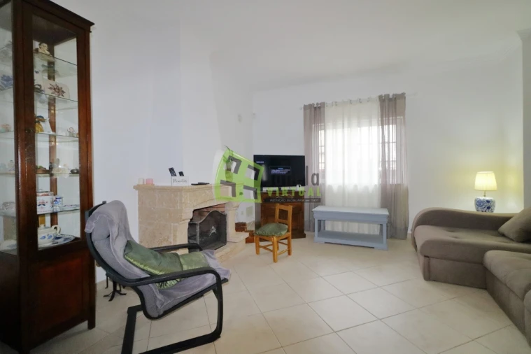 Moradia T5 para Venda em Fernao Ferro Foto 9